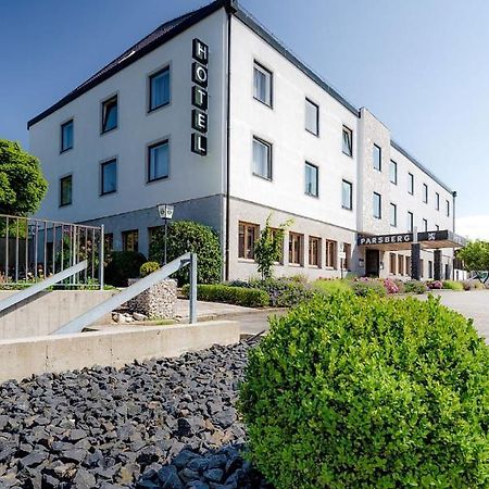Hotel Parsberg Пухайм Екстериор снимка