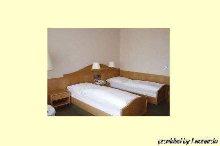 Hotel Parsberg Пухайм Екстериор снимка